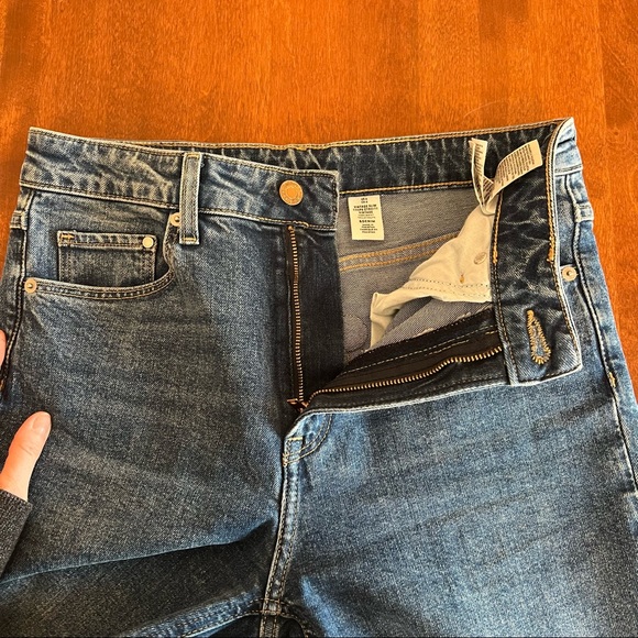 H&M | Blue high rise straight leg trending fall winter classic jean - Picture 14 of 15